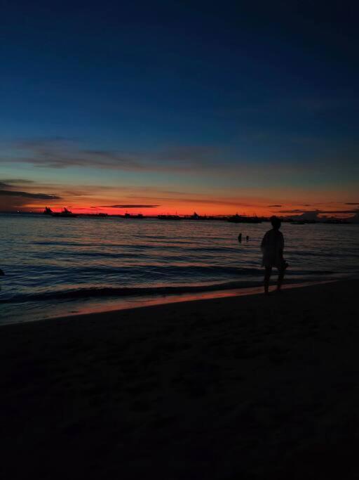 Apartment Romantic Sunset With Balcony 2 Min Walk To The